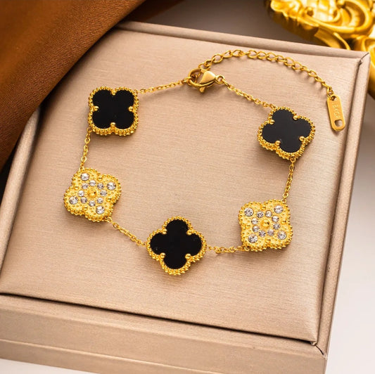 AMELIA Four-Leaf Clover Bracelet (Zircon Stones)