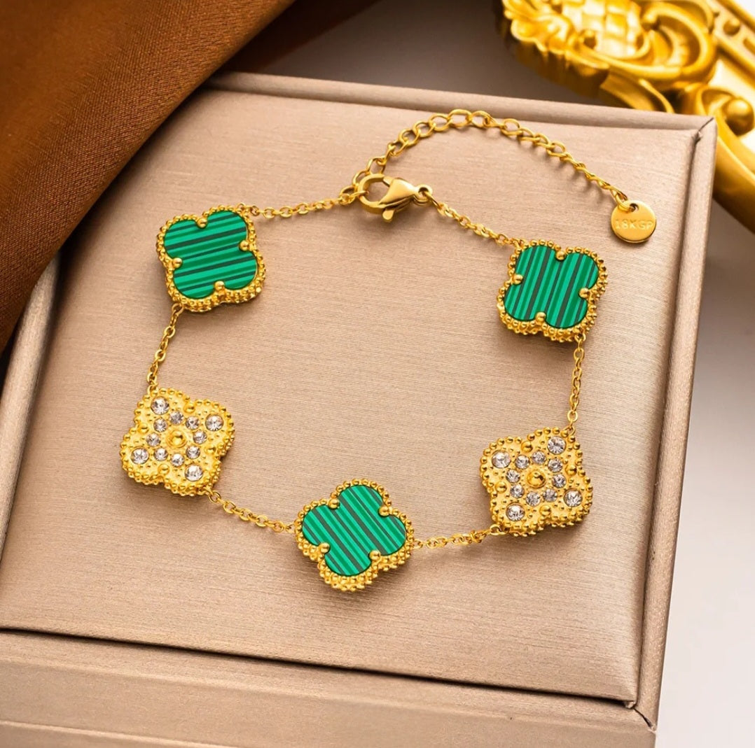 AMELIA Four-Leaf Clover Bracelet (Zircon Stones)