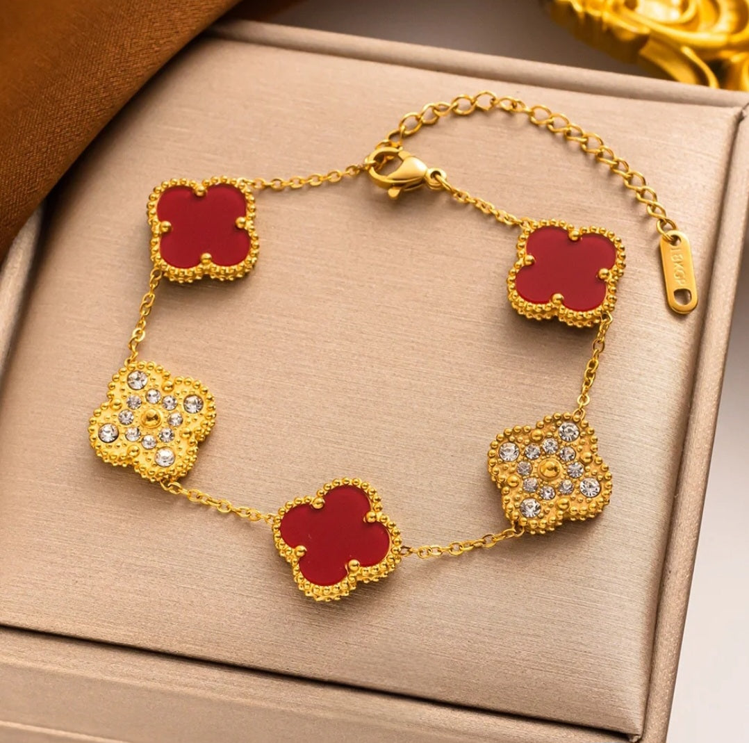 AMELIA Four-Leaf Clover Bracelet (Zircon Stones)