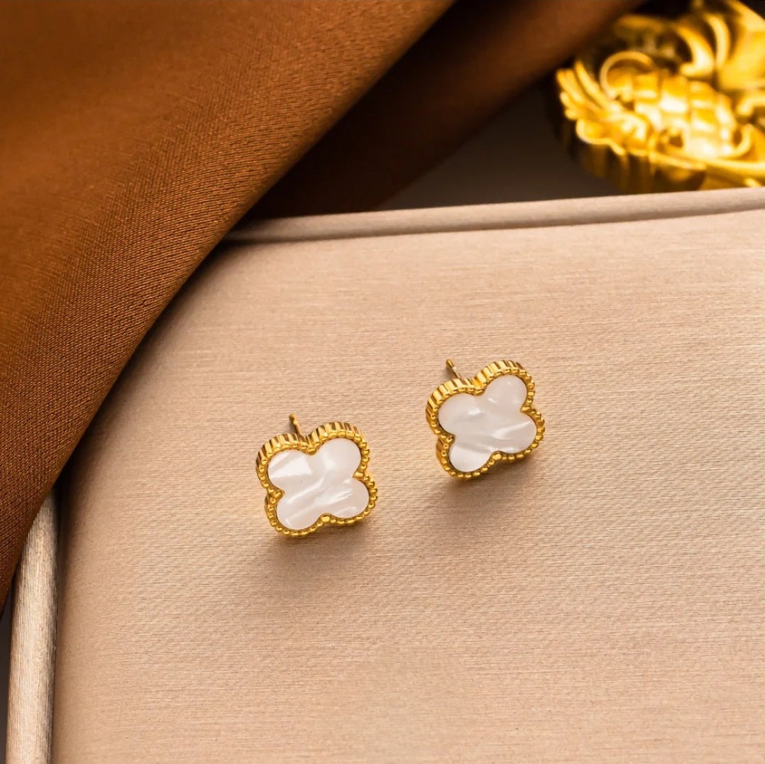 ANASTACIA Luxury Four-Leaf Clover Stud Earrings