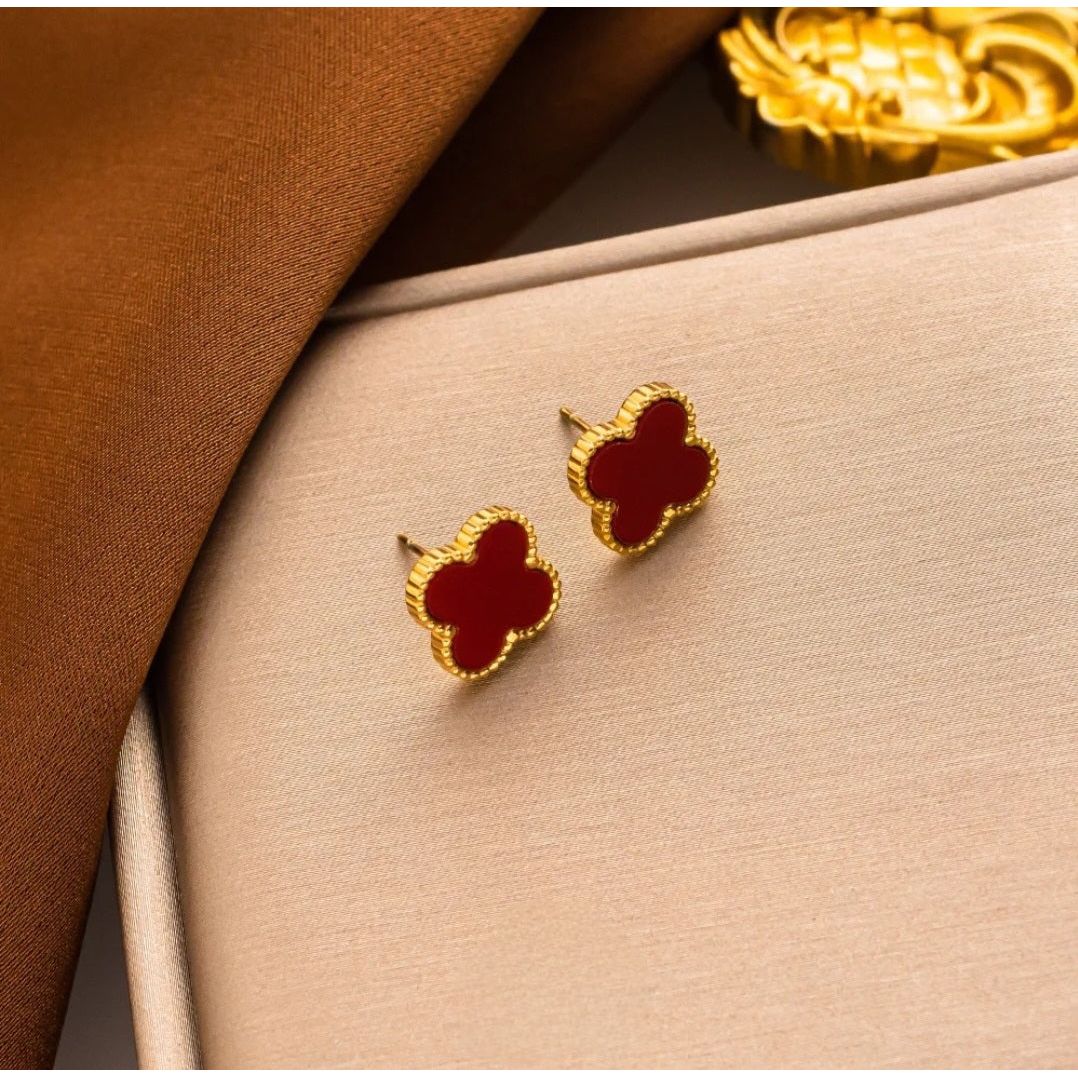 ANASTACIA Luxury Four-Leaf Clover Stud Earrings