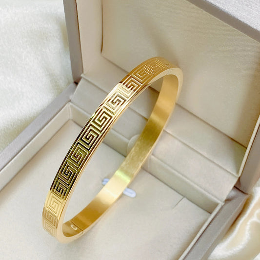 ELLE Luxury Gold Maze Bangle