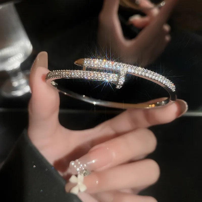 JILL I Luxury Full Zircon Nail Bracelet