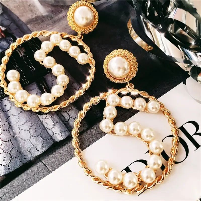 LUCKY No. 5 Pearl Hoops