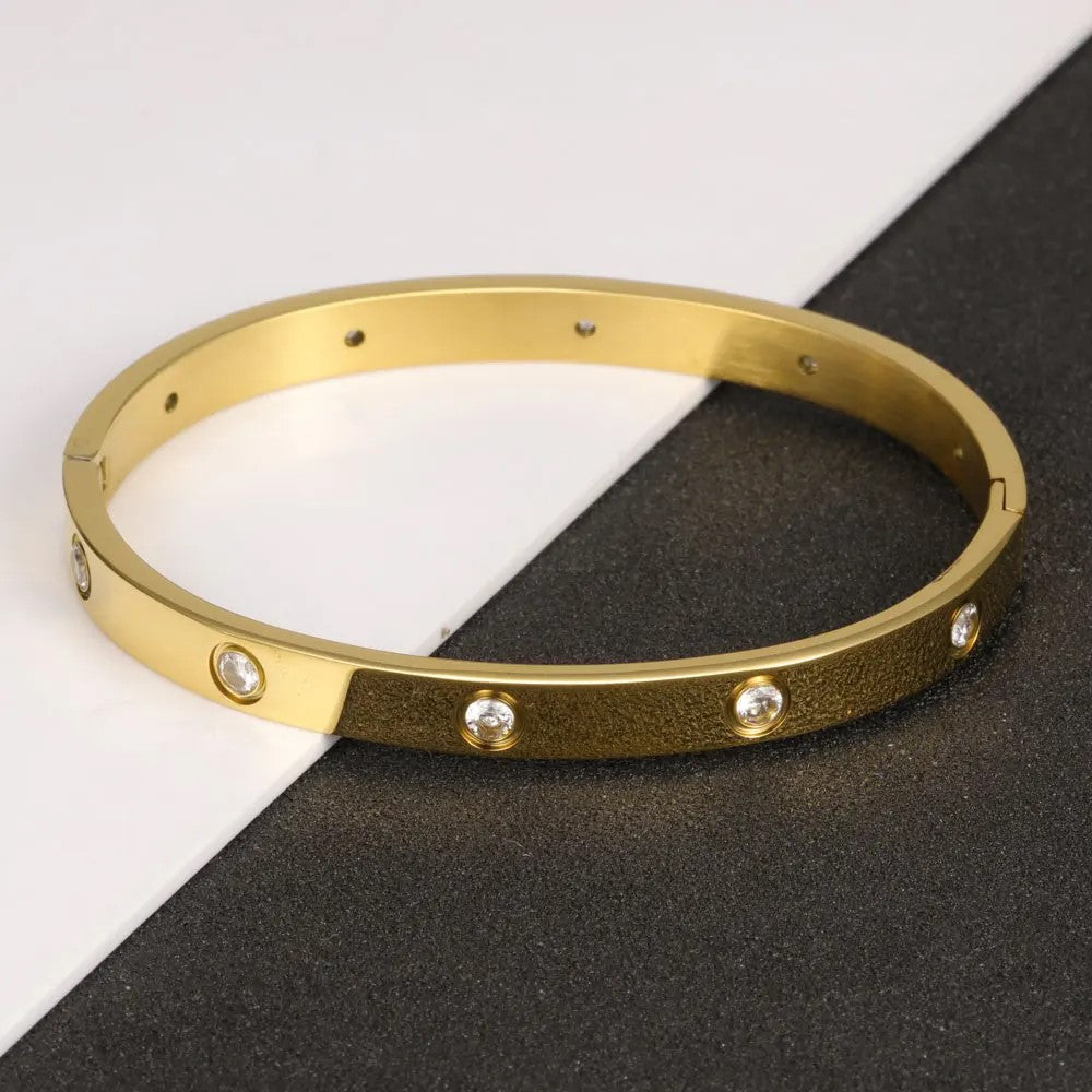 VIOLA II Luxury Gold Bangle (Zircon)